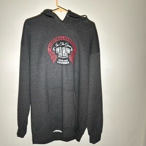 Men’s Raquetball Warehouse XL Gray Pullover Hoodie.